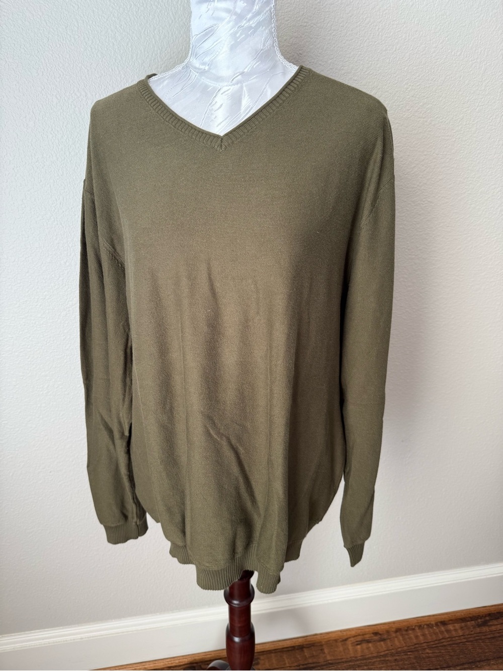 Tommy Bahama Olive Green V-Neck Sweater